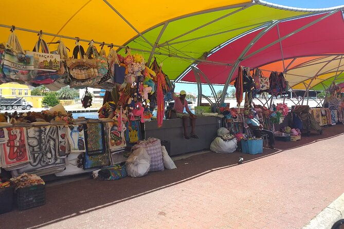 the-curacaos-colorful-history-walking-tour