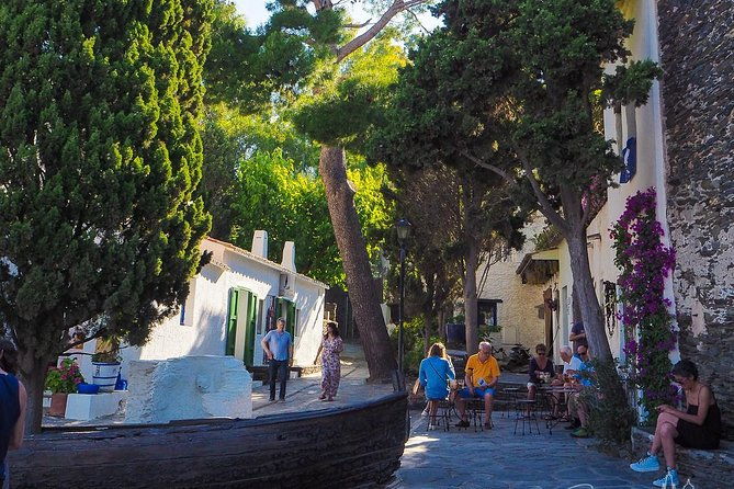 the-dali-triangle-cadaques-day-trip-from-girona-2
