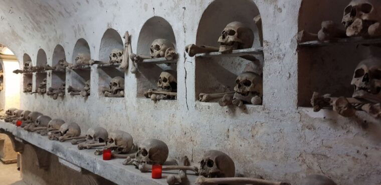 the-dark-side-of-rome-st-sebastiano-and-callisto-catacombs
