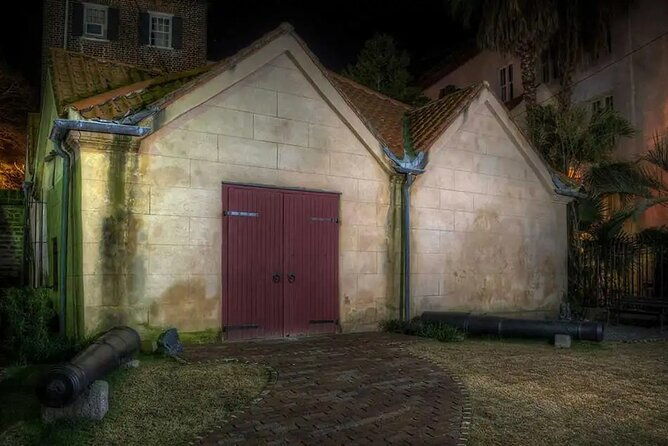 the-death-and-depravity-ghost-tour-in-charleston