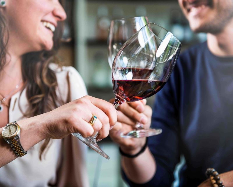 the-dosman-winetasting-in-la-morra