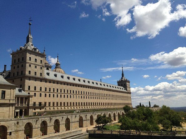 the-escorial-valley-and-toledo-day-tour-from-madrid