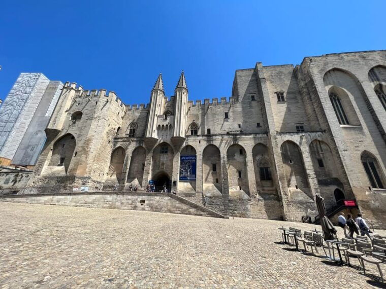 the-essence-of-provence-avignon-st-remy-les-baux-arles
