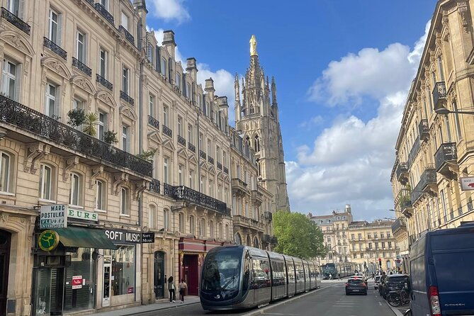 the-essential-in-bordeaux-private-tour-with-a-local-3