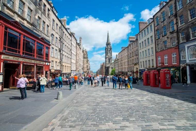 the-essentials-of-edinburgh-in-french