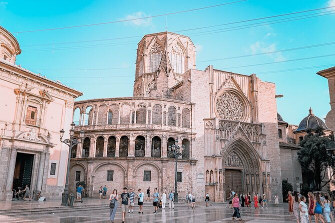the-essentials-of-valencia-in-a-guided-tour