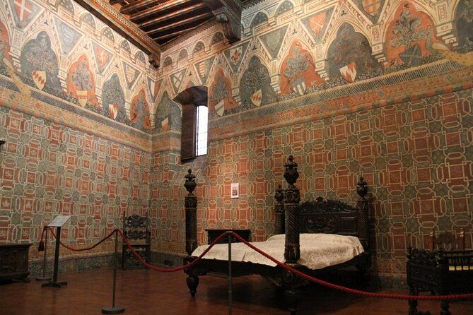 the-florentine-house-of-the-14th-century-1-hour-tour-in-the-renaissance-life