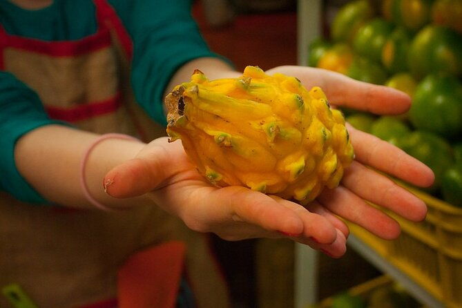 the-fruit-tour-best-food-market-in-bogota