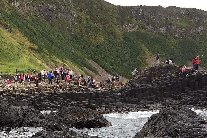 The Giant's Causeway, Dunluce Castel and Belfast - Spanish guide - The Itinerary Breakdown