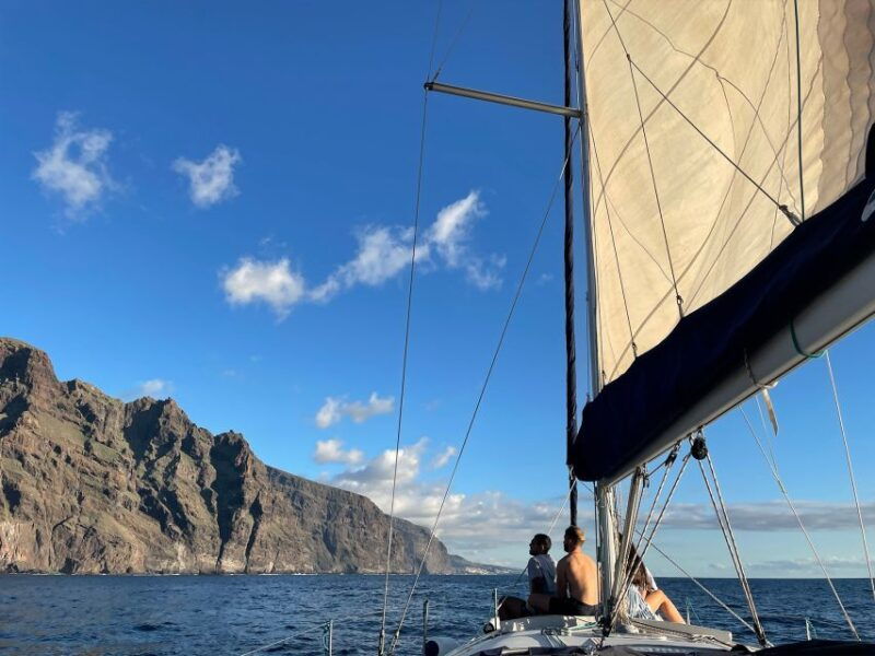 the-giants-private-sailing-tour-with-swim-drink-tapas