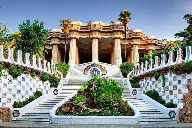 the-glorious-gaudi-small-group-sagrada-familia-park-guell