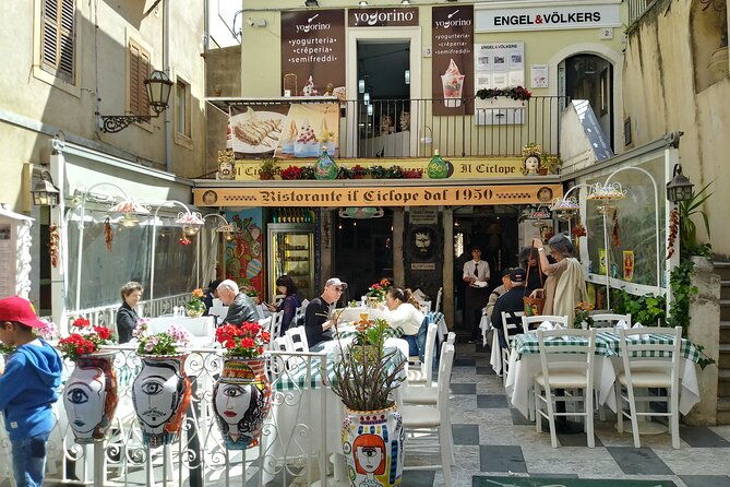 the-godfather-and-taormina-tour-from-messina