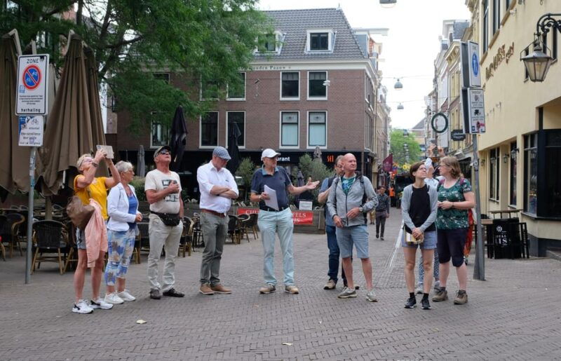 the-hague-courtyard-walking-tour