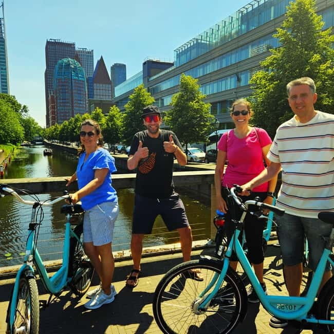 The Hague: Guided Bike Tour with Storyteller Guide - Authentic Insights From Reviews