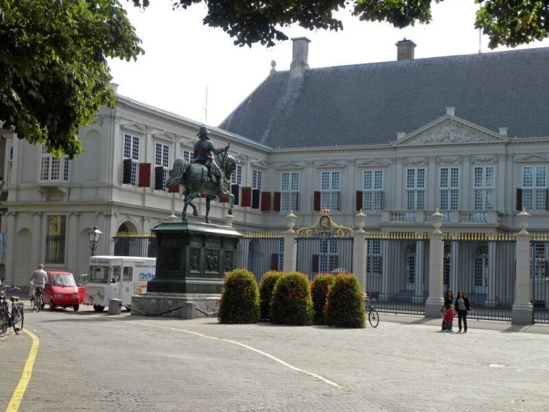 the-hague-old-city-private-walking-tour