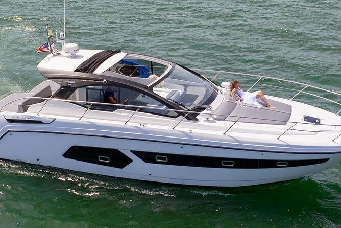 the-hamptons-seabob-and-water-toy-excursion