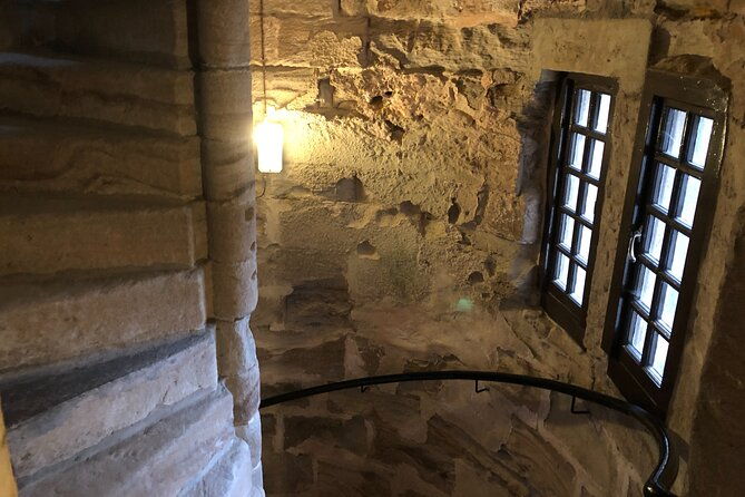 the-highlands-whisky-and-castles-private-day-tour-in-a-premium-minivan