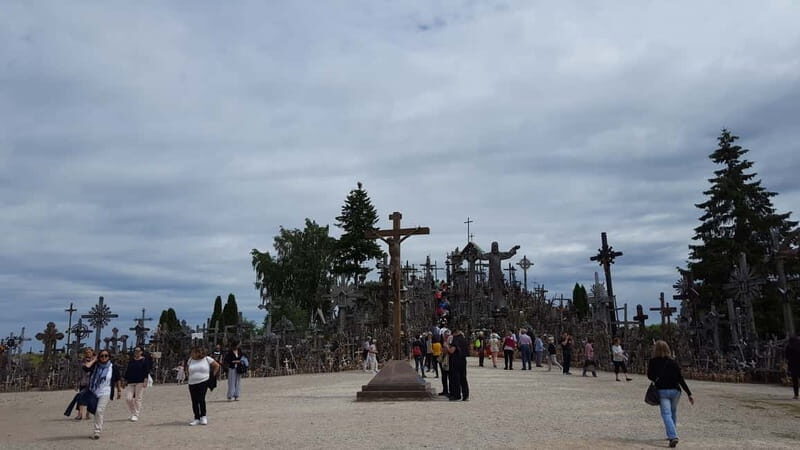 The Hill of Crosses: Full-Day Tour from Vilnius - Detailed Breakdown of the Itinerary