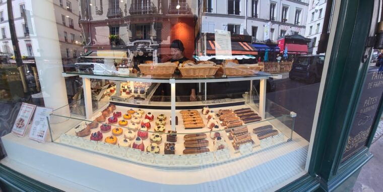 the-historic-district-of-montmartre