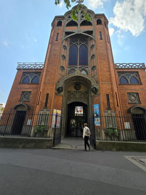 the-historic-district-of-montmartre