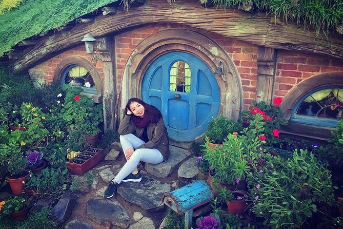 The Hobbiton Movie Set Small-Group Guided Tour from Auckland - Transportation and Timing  