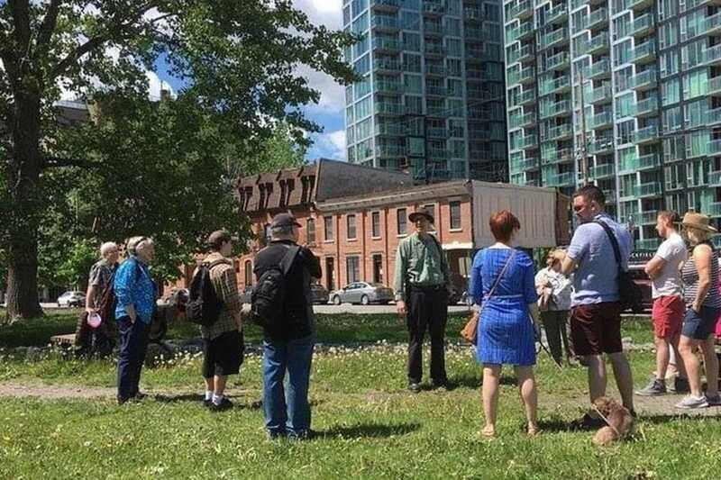 the-irish-famine-in-montreal-walking-tour