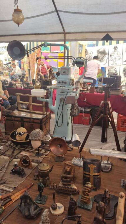 the-lagunillas-antique-bazaar