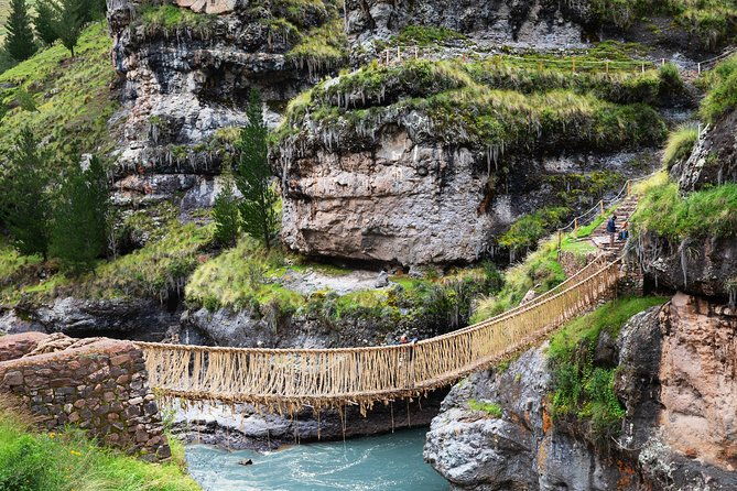the-last-inka-bridge-qeswachaka-service-in-private