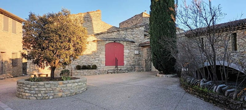 The Luberon: Visit the hilltop villages by electric bike - Who Is This Tour Best For?