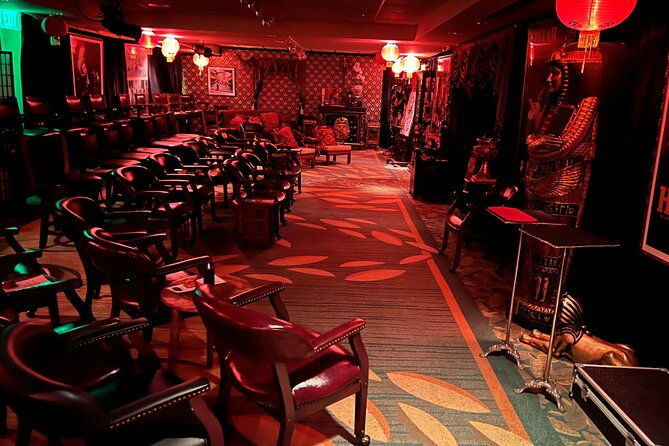 the-magical-mystery-show-at-hilton-waikiki-beach-hotel