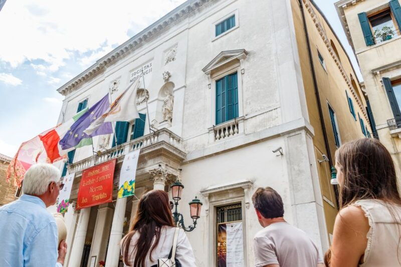 the-majestic-teatro-la-fenice-guided-tour-in-venice