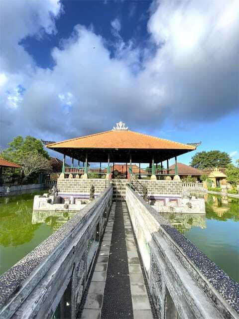 the-majesty-of-bali-amlapuras-charm-water-palace