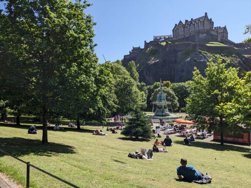 the-must-sees-of-edinburgh-walking-tour-in-french