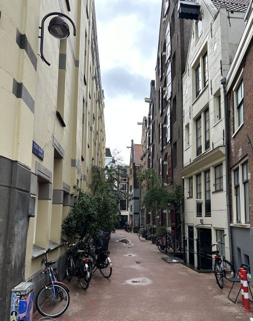 the-narrow-streets-secret-of-amsterdam