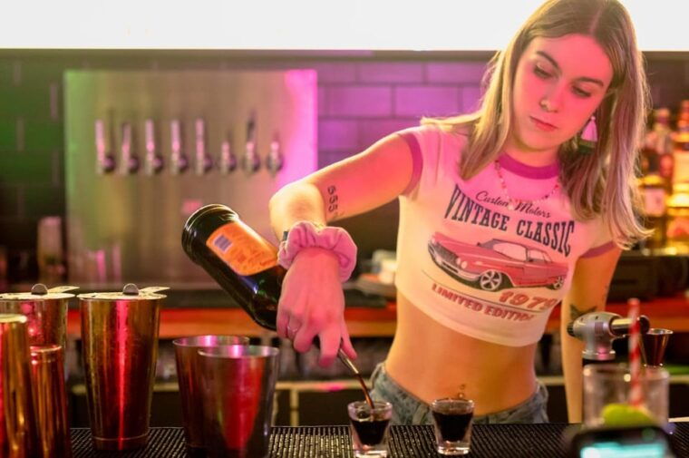 the-nyc-speakeasy-adventure-a-tipsy-trip-through-history