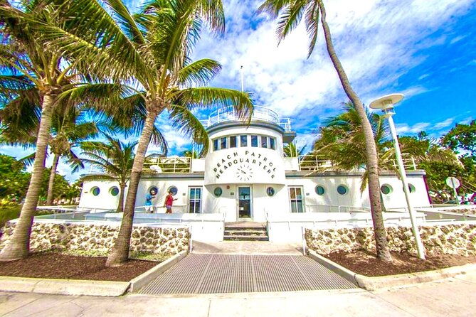 the-official-art-deco-walking-tour-by-the-miami-design-preservation-league