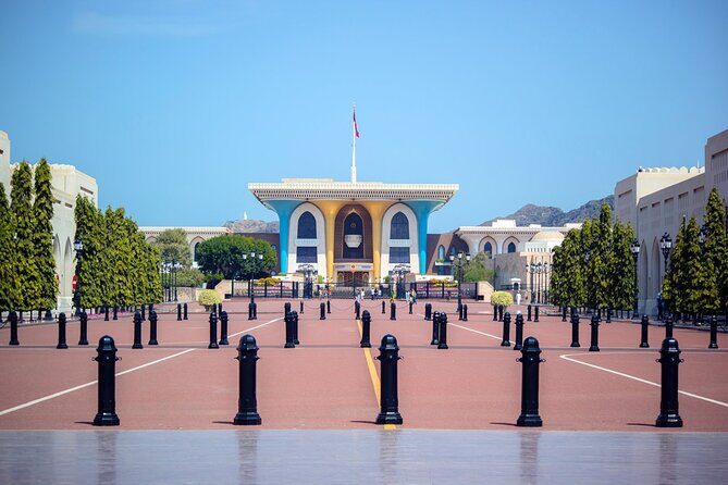 The Oman Essentials Tour with Fully Live Guided Tour - 5 Days / 4 Nights - Key Points