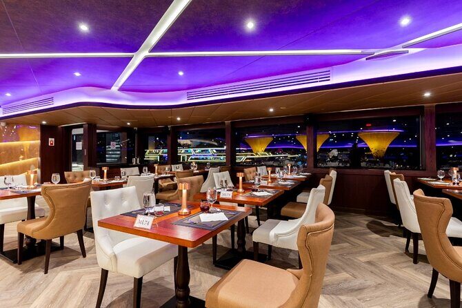 The Opulence Dinner Cruise from Iconsiam Bangkok - The Atmosphere & Entertainment