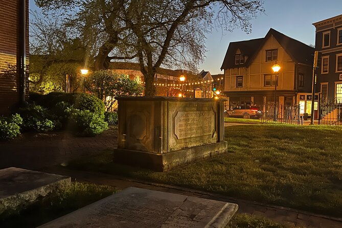 the-original-walking-ghost-tour-by-annapolis-ghost-tours-2