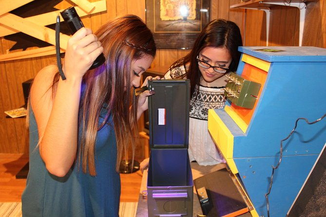 the-other-side-paranormal-theme-escape-room-by-extreme-escape-san-antonio