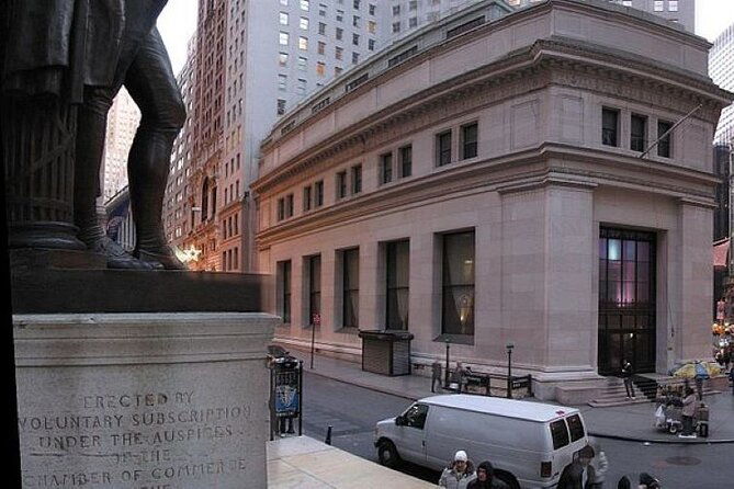 the-outlaws-who-built-manhattan-walking-tour