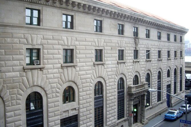 the-outlaws-who-built-manhattan-walking-tour