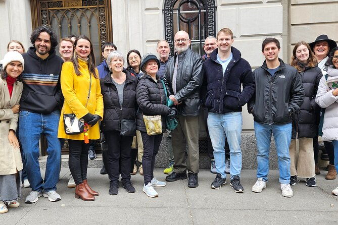 the-outlaws-who-built-manhattan-walking-tour