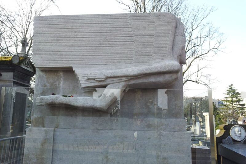 the-pere-lachaise-cemetery-guided-2-hour-small-group-tour