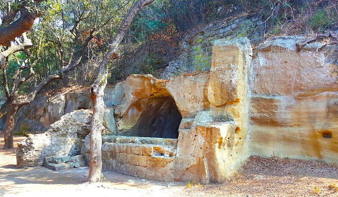 the-phlegrean-fields-discover-the-ruins-of-baia-cuma-and-pozzuoli