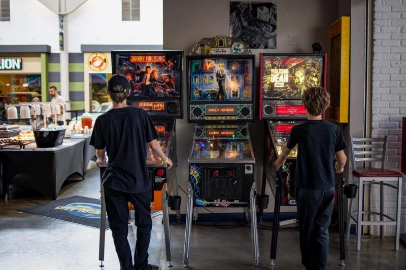 the-pinball-palace-at-dezerland-park-admission