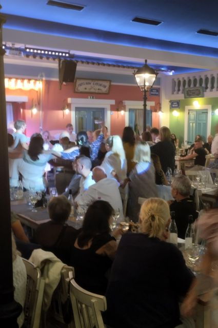 the-popolaros-evening-food-drinks-live-greek-dancing