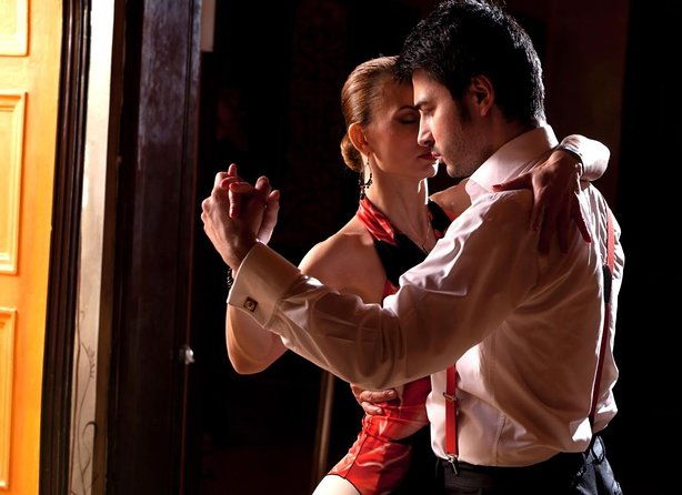 the-querandi-tango-show-buenos-aires