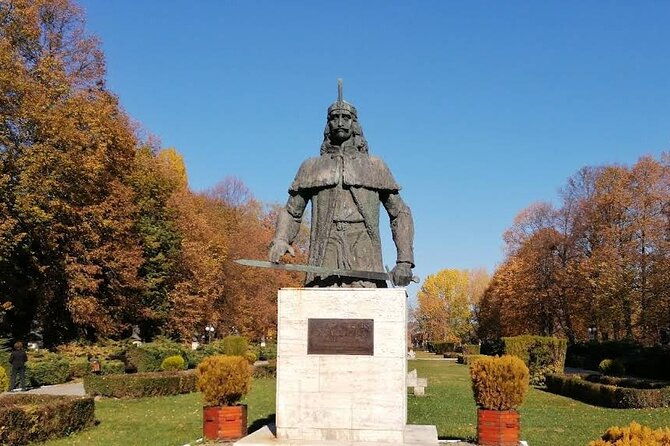 the-real-draculas-castle-in-targoviste-and-draculas-tomb