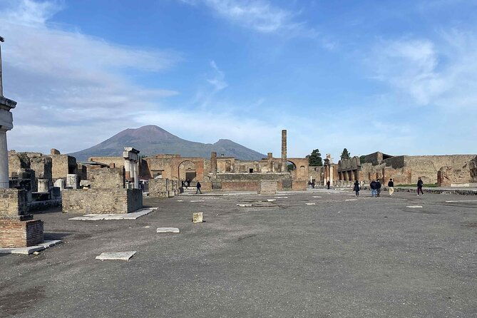 the-rise-fall-and-rediscovery-of-pompeii-a-self-guided-tour
